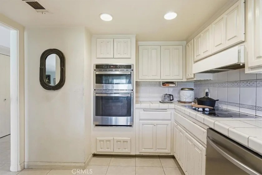5555 Canyon Crest #2F photo 14