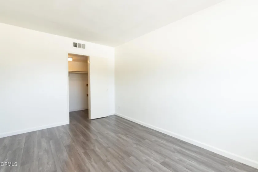 20224 Cohasset Street #9 photo 22