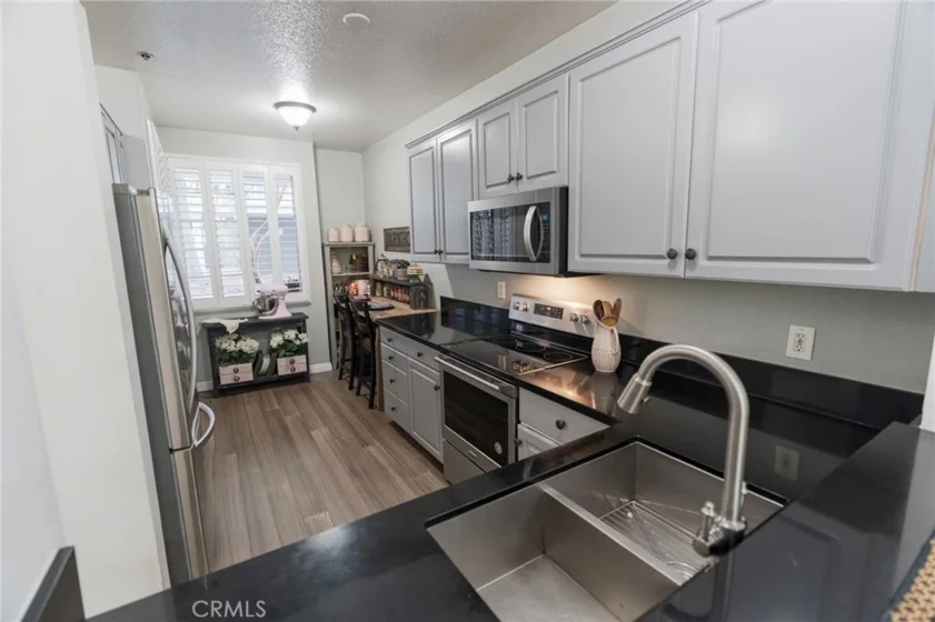 20331 Bluffside Circle # 105 photo 5