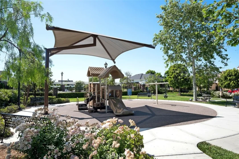 1487 Montgomery photo 36