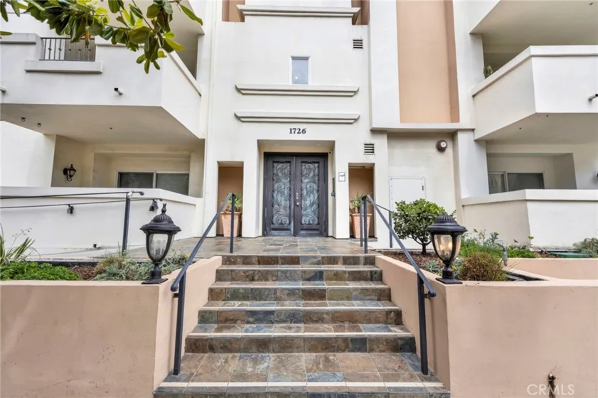 1726 S Bentley Avenue #403 photo 19