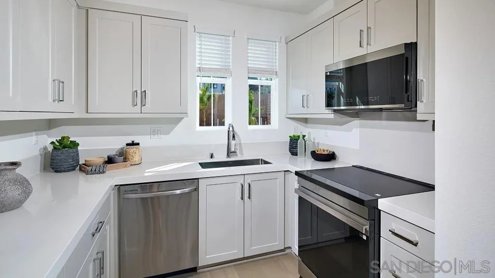 3307 Faye Drive photo 3