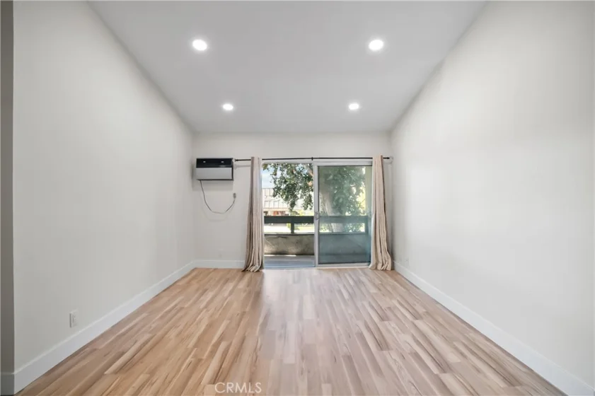 21801 Roscoe Boulevard #206 photo 16
