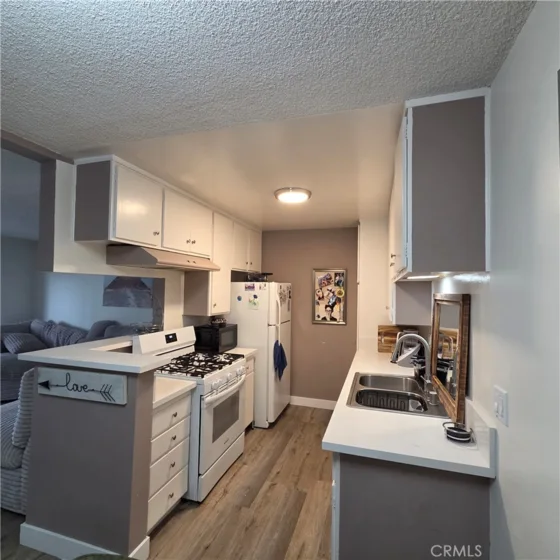 805 Glenway #205 photo 4