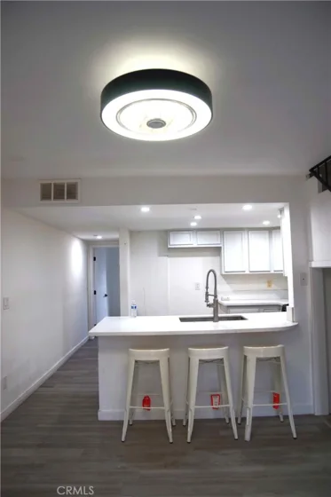 1021 W Bishop #212/I photo 6