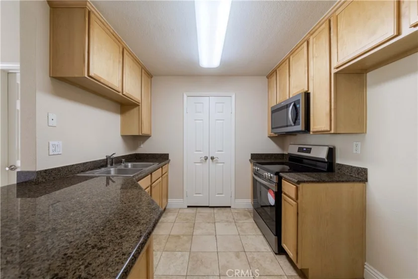 2400 Del Mar Way #207 photo 6