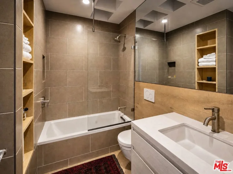 930 California Avenue #301 photo 19