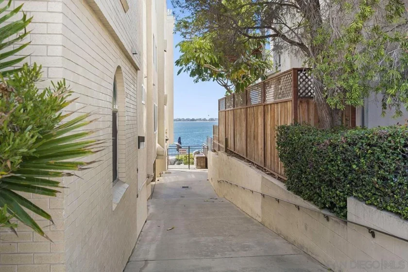 3828 Riviera Drive #2B photo 63