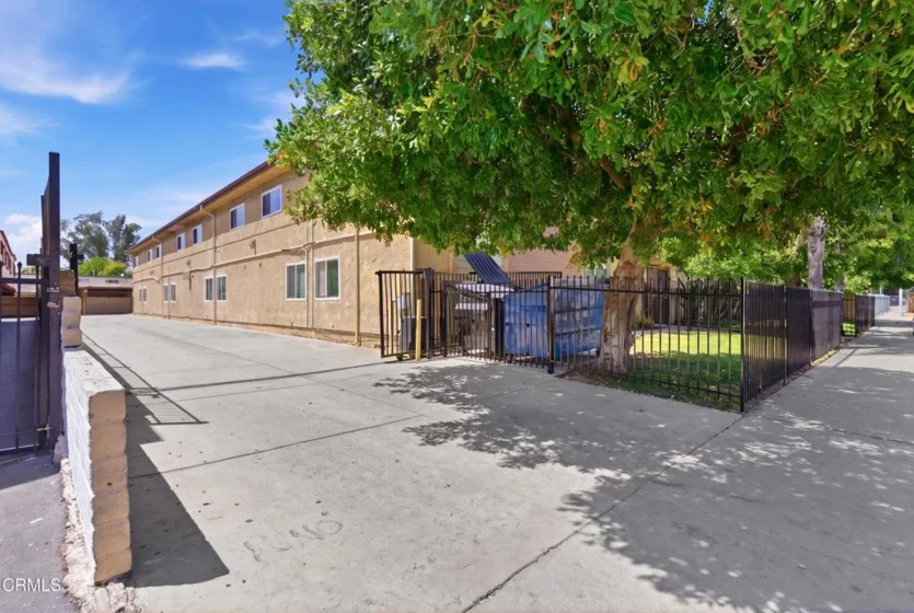 9051 Cedros Avenue #8 photo 2