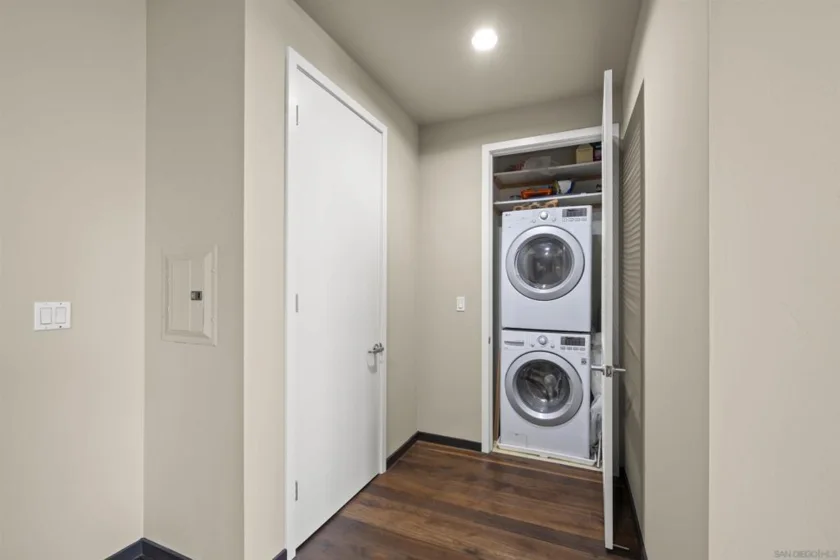 527 10th Avenue #302 photo 15