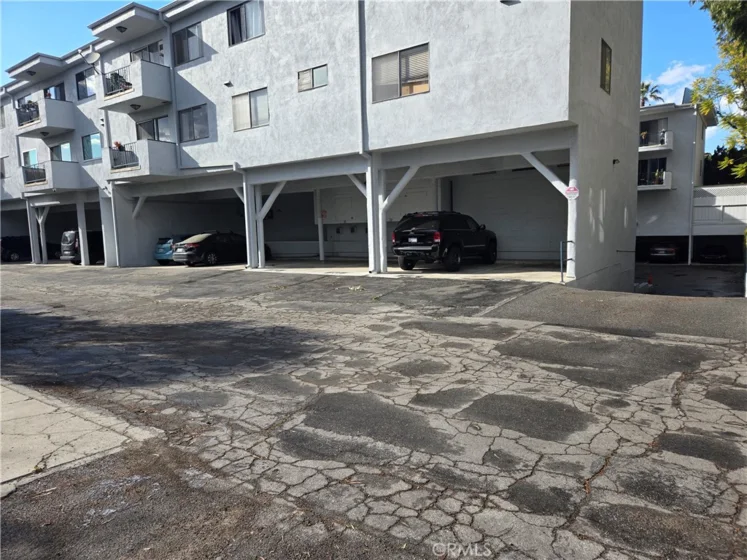 972 E California #202 photo 26