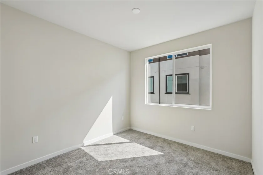 9542 Hannah Way photo 17