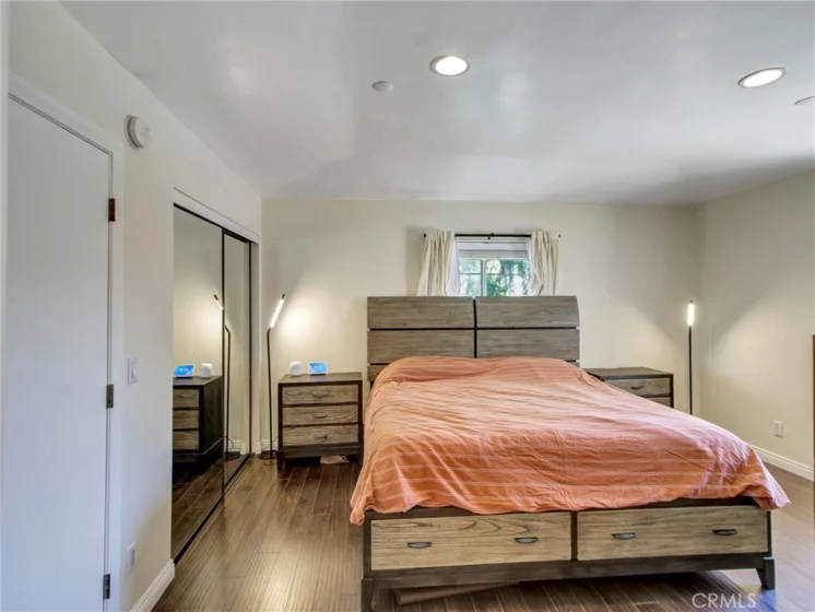 379 N Mentor Avenue #1 photo 8