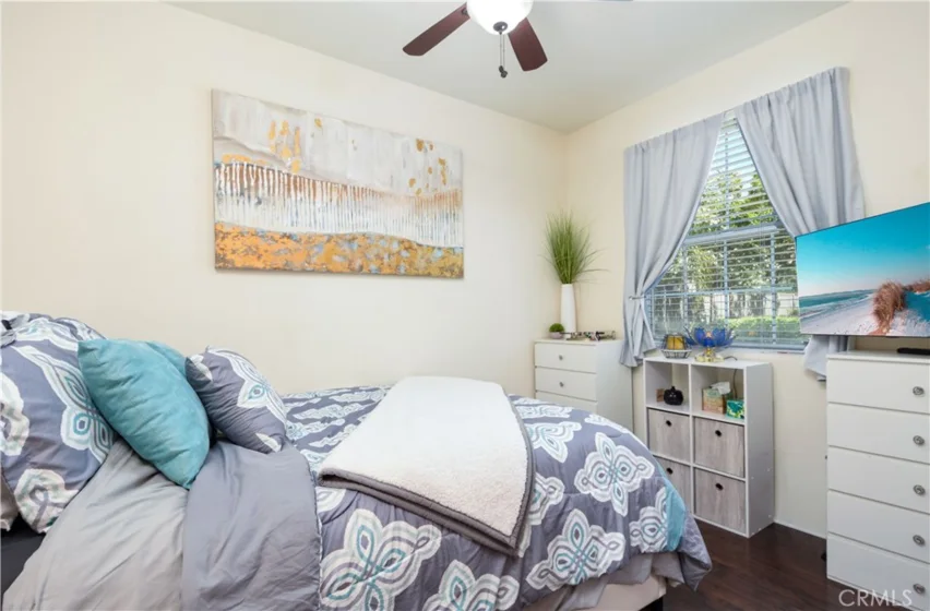 44942 Bellflower photo 22