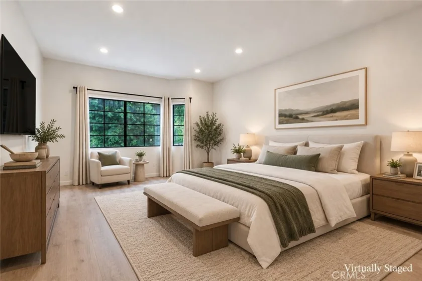17914 Magnolia Boulevard #135 photo 8