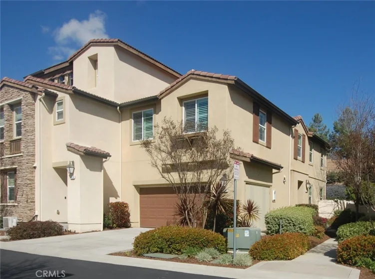 44120 Calle Allicante photo 1