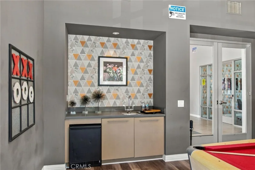12 Midtown photo 43