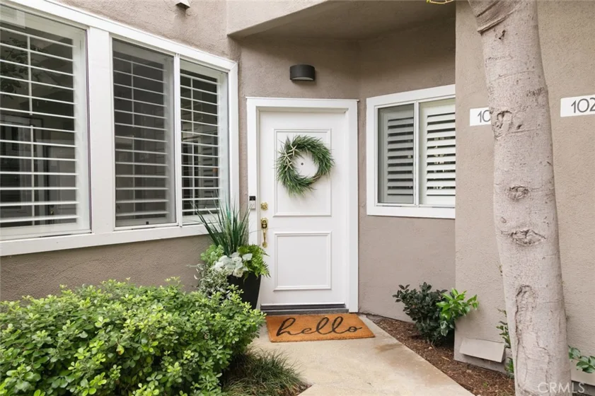 104 Baycrest photo 1
