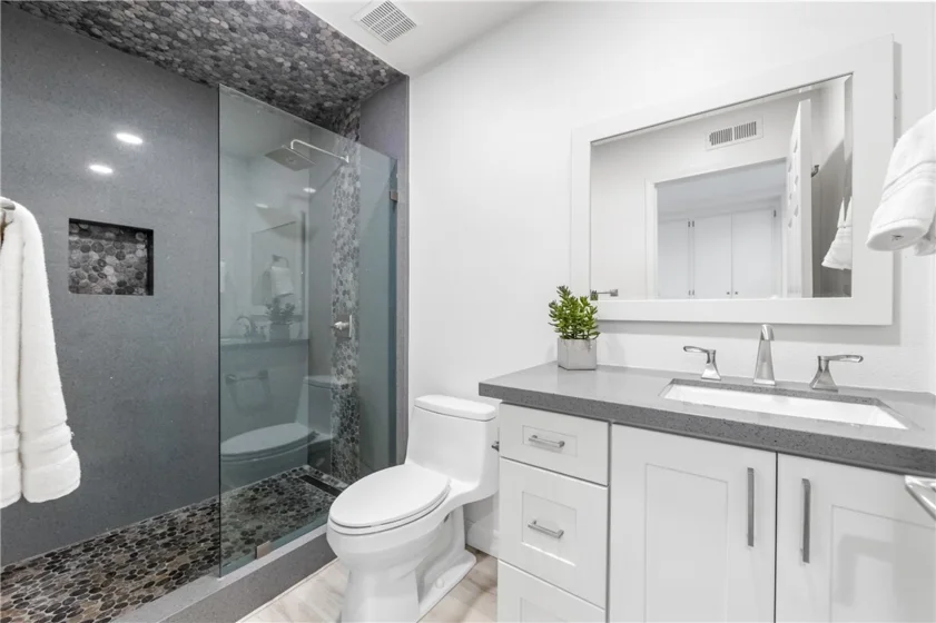 8192 Sandcove Circle #106 photo 28