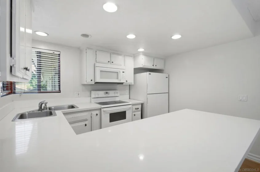 1257 E Grand Avenue ##D photo 11
