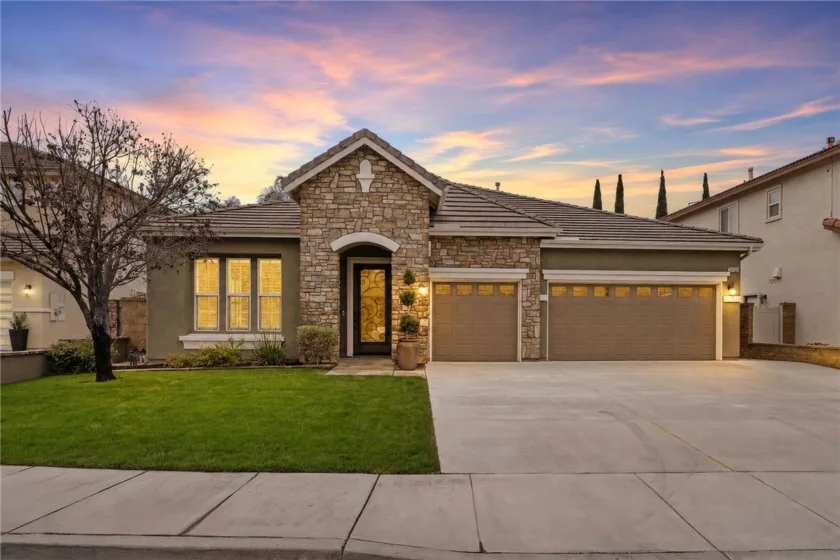 33725 Pebble Brook Circle photo 1