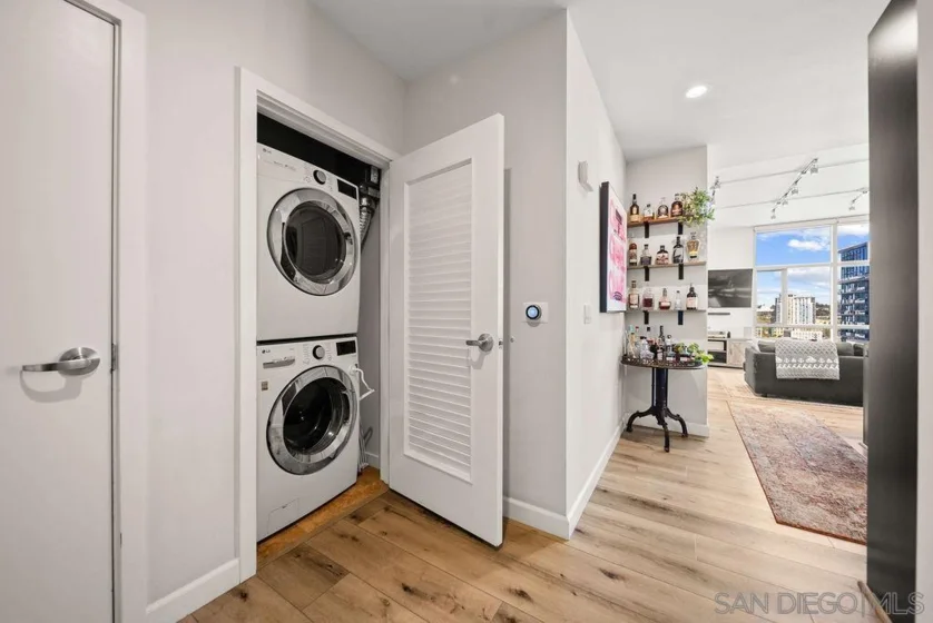 800 The Mark Lane #2104 photo 17