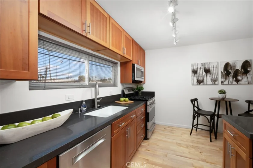 4018 Redwood Avenue #A photo 5