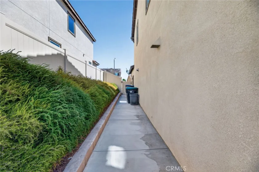 34136 Thistlewood Avenue photo 48