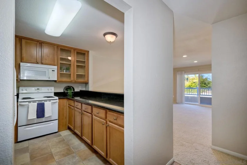 3030 Suncrest Drive ##504 photo 1