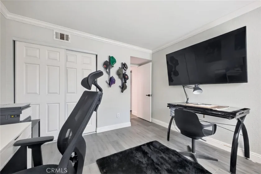 1725 Melrose #28 photo 18