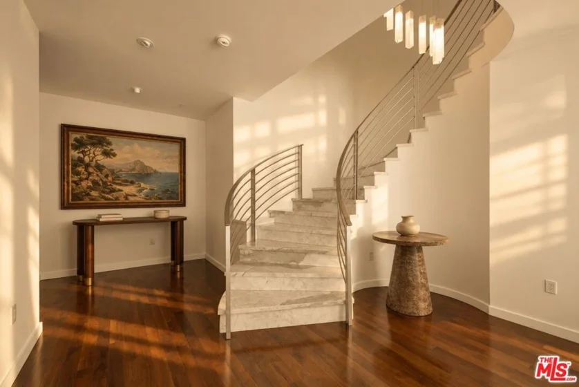 928 N Croft Avenue #102 photo 9