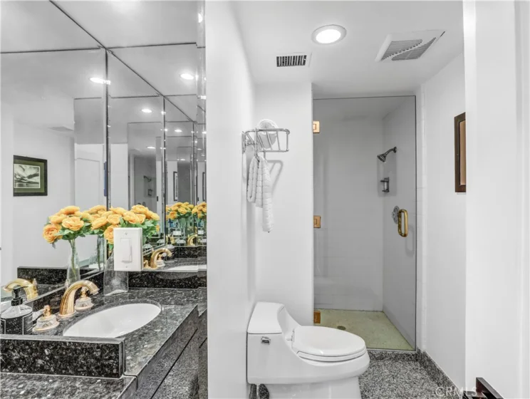 1333 S Beverly Glen Boulevard #402 photo 16