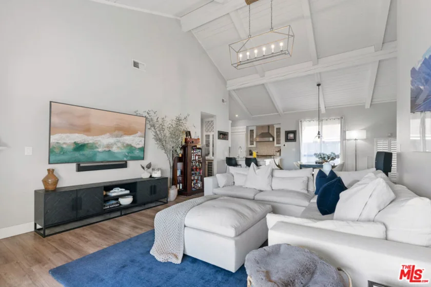 11706 Montana Avenue #303 photo 1
