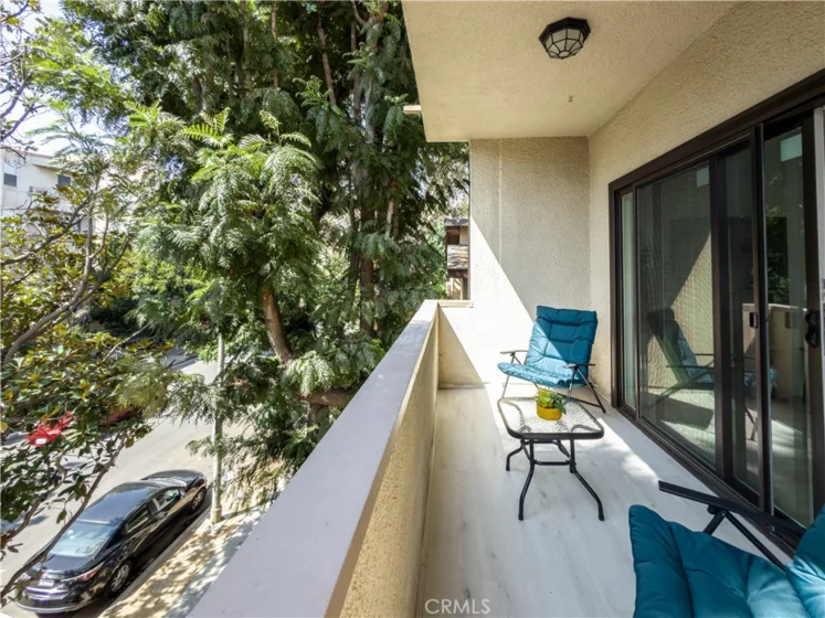 1944 Glendon Avenue #209 photo 15