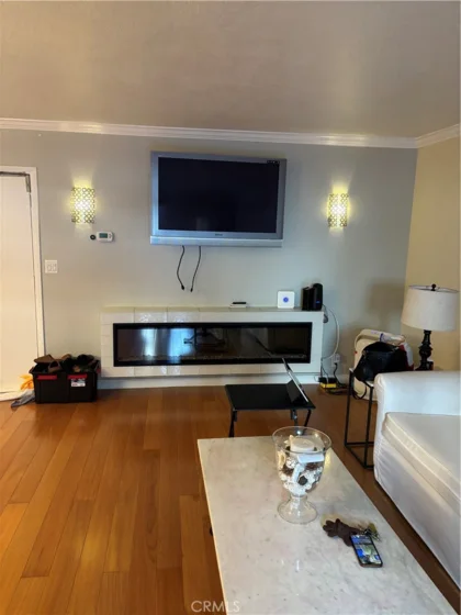 5625 Windsor photo 1