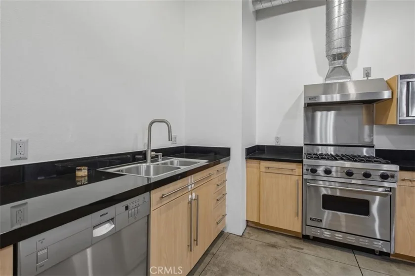 835 Locust Avenue #317 photo 15