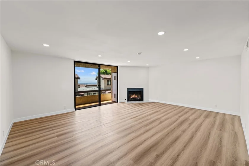 734 Fremont Villas photo 34