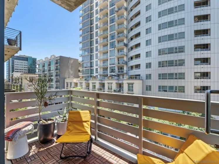 527 10th Avenue #402 photo 14