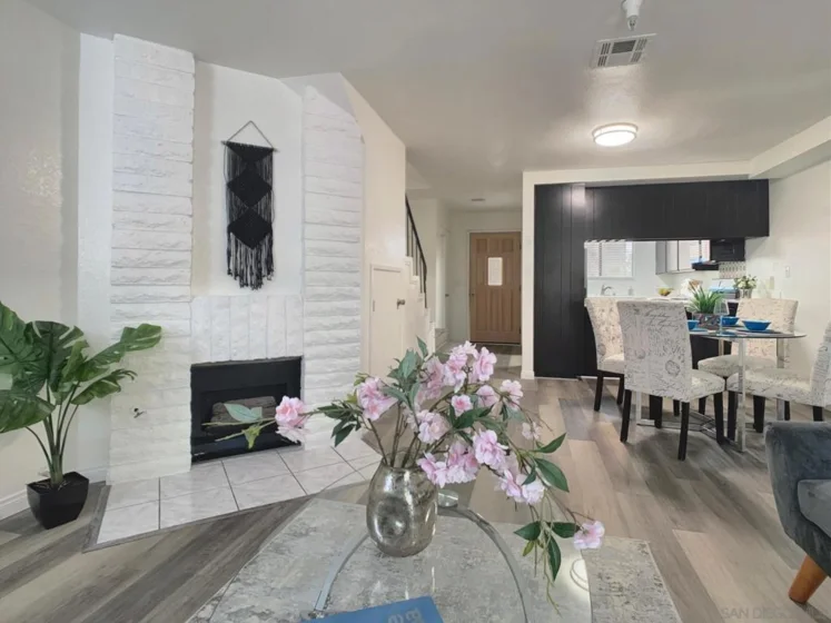 1168 Decker Street #C photo 1
