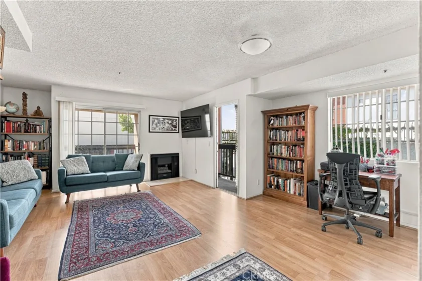 147 W Acacia #160 photo 7