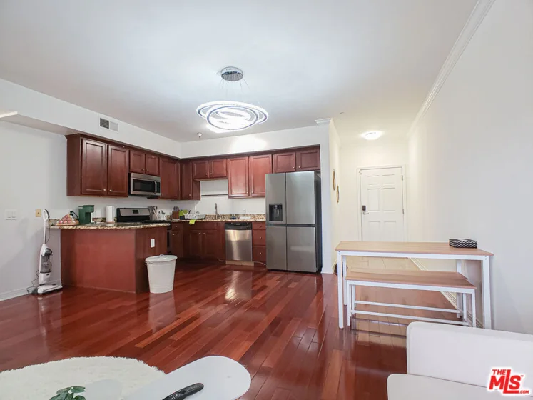 1025 Dewey Avenue #205 photo 24