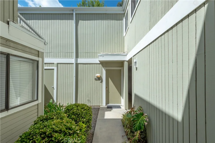 22139 Burbank Boulevard #7 photo 5