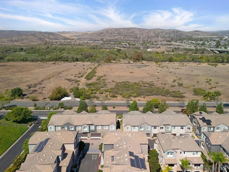 1800 Clare Lane photo 3