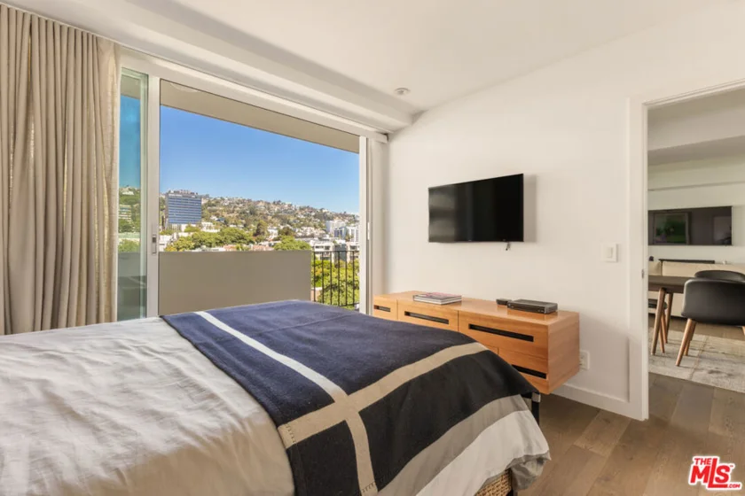 818 N Doheny Drive #803 photo 18