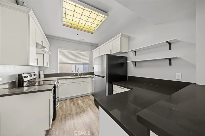 985 E California #306 photo 6