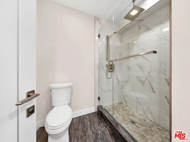 1325 Valley View Road #201 photo 23