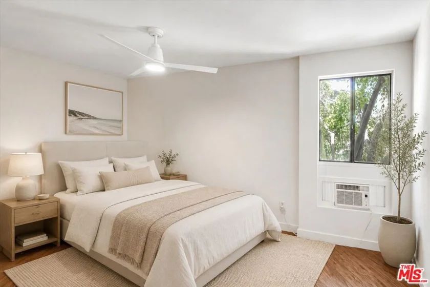 4506 Saugus Avenue #10 photo 22