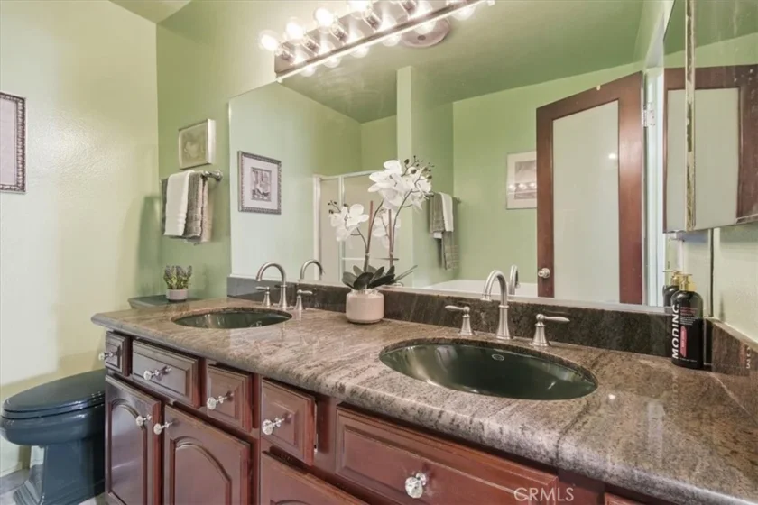 1230 Horn Avenue #402 photo 8