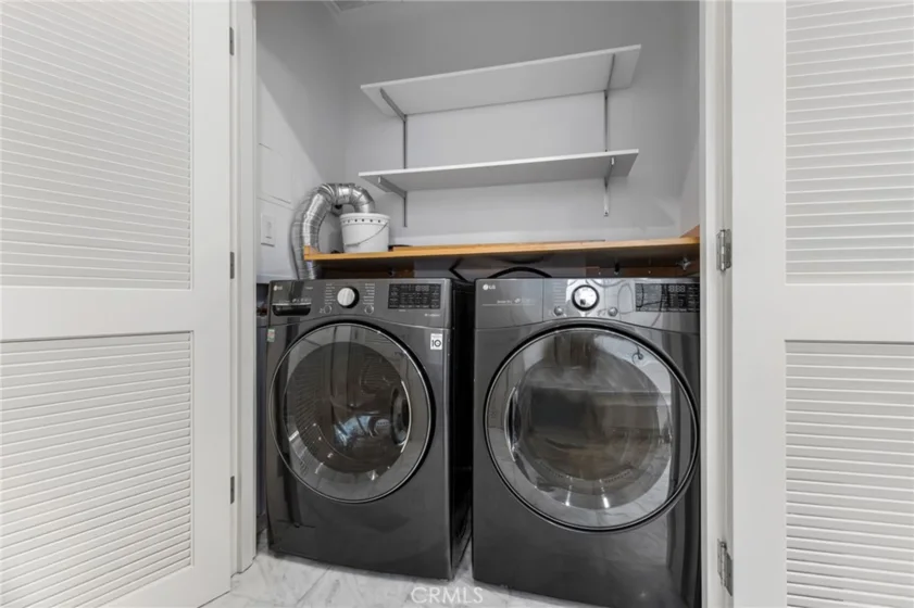 315 E 8th #401 photo 15