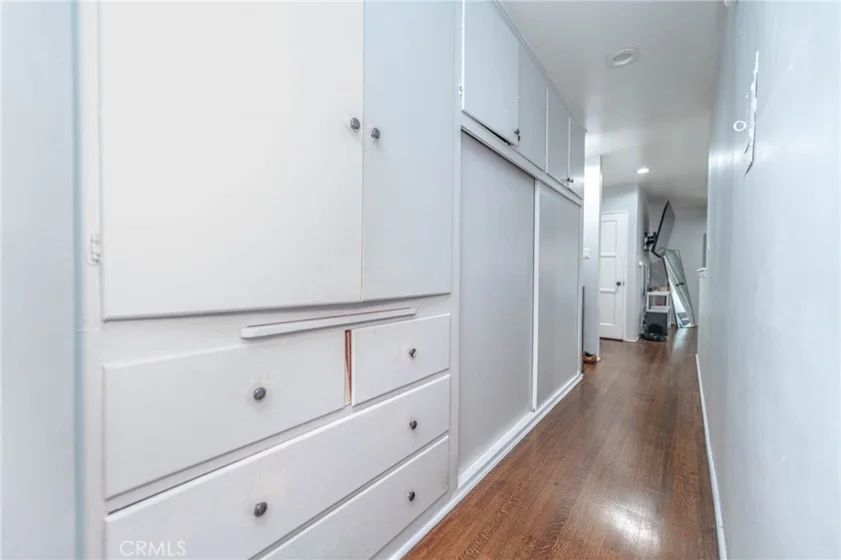 325 Cedar photo 9